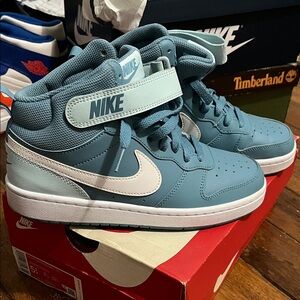 Unisex big kids Nike Court Borough Mid 2